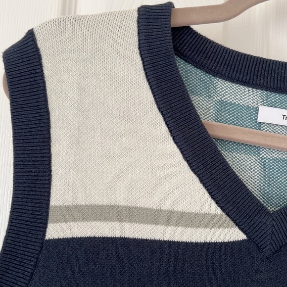 Navy checkered colorblock sweater vest - NWT - Picture 7 of 7